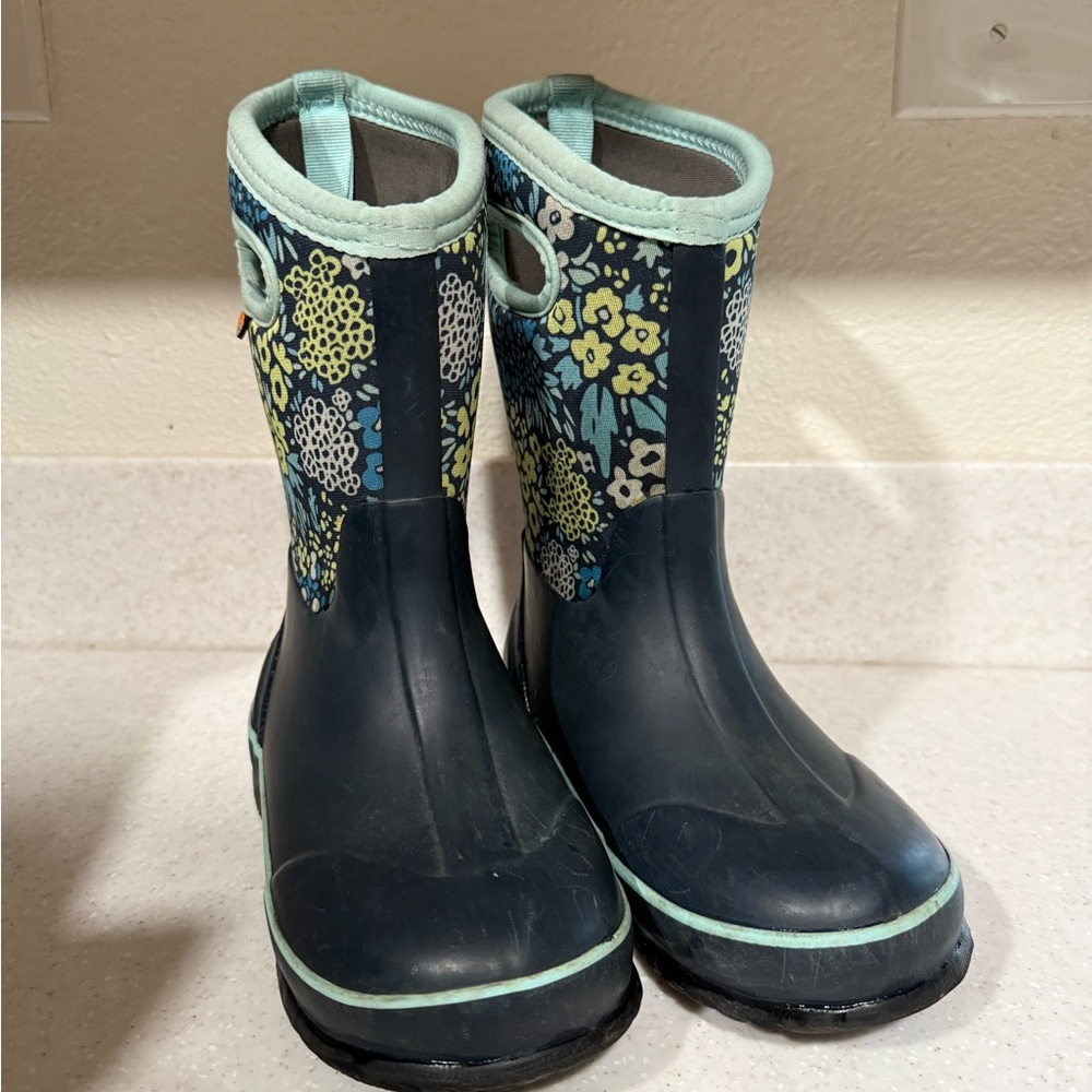 Bog Boots Floral Mint Green Youth (Size 1)